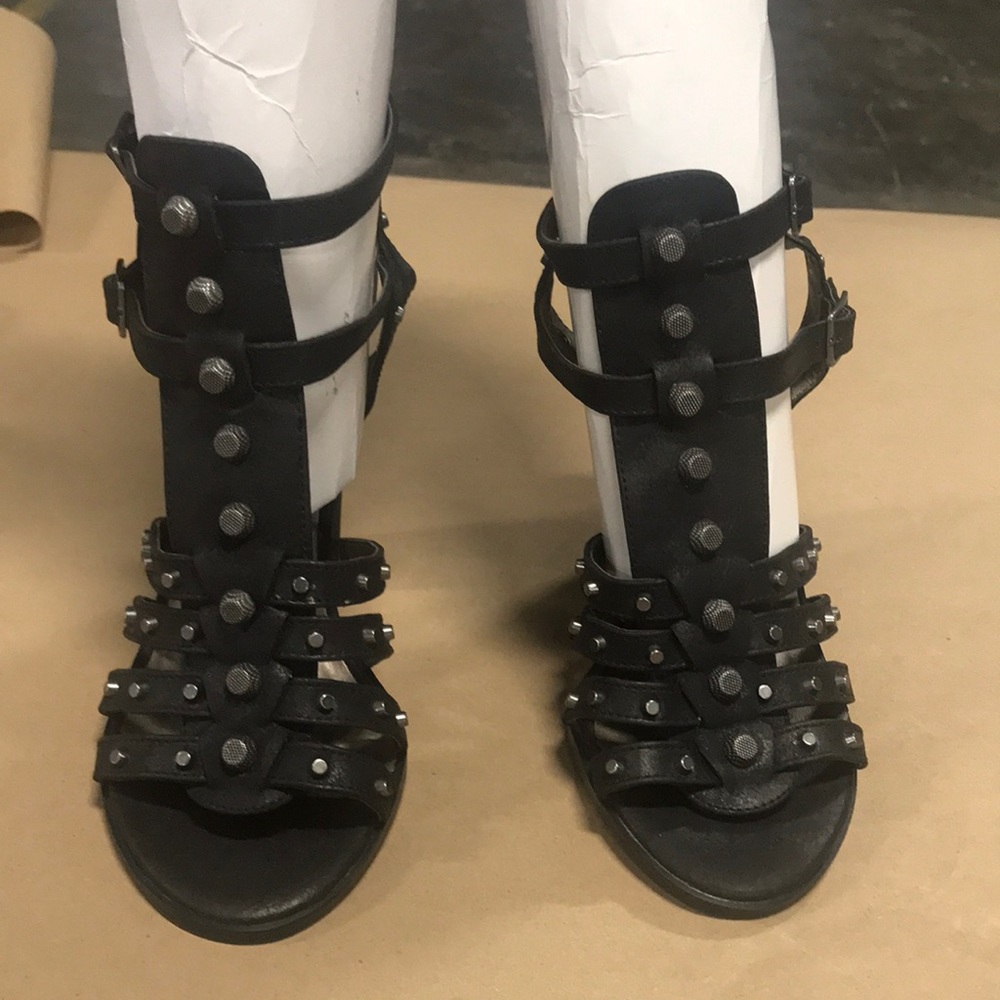 Michael Antonio woman’s 6.5